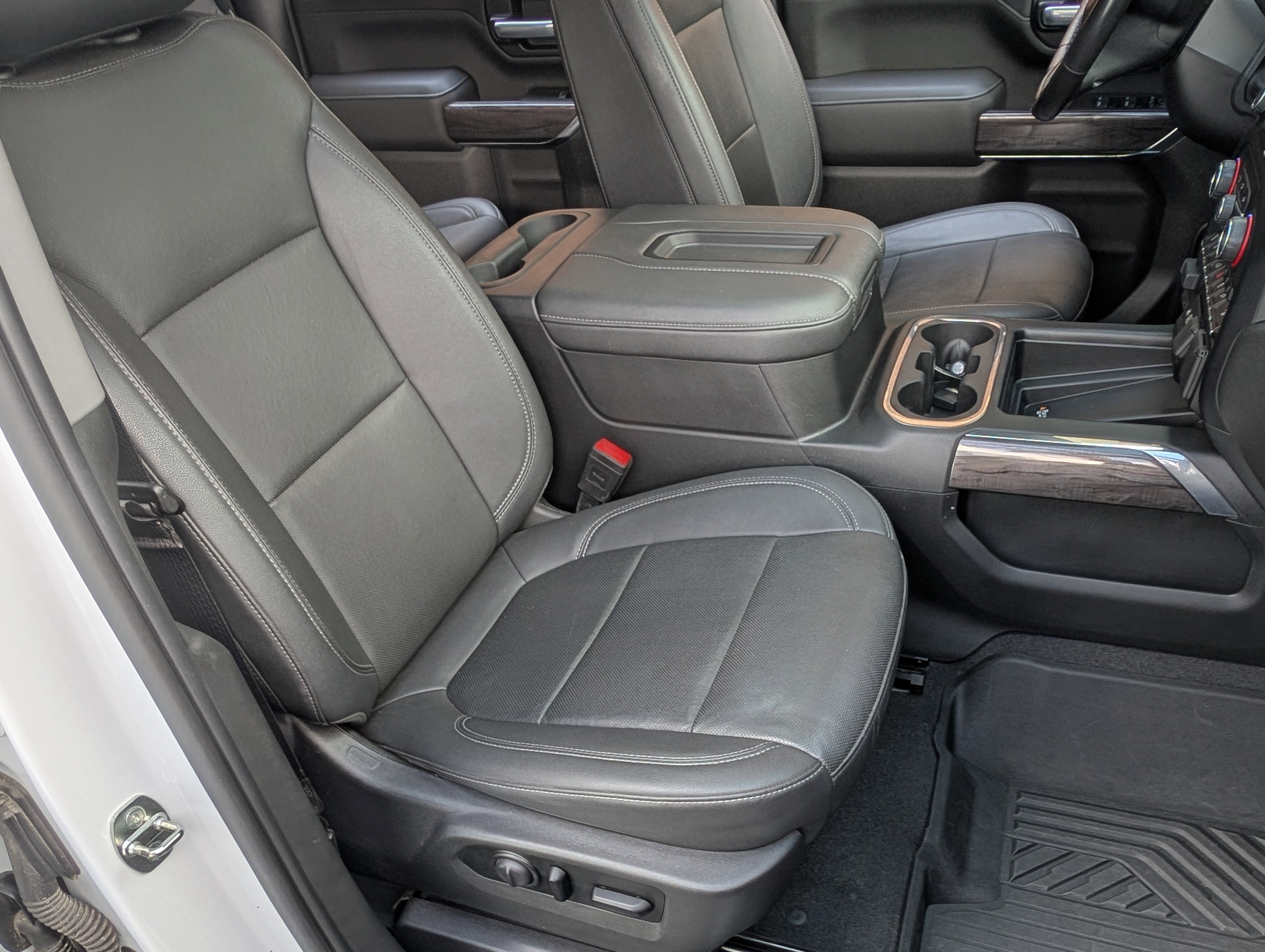 Used 2021 Chevrolet Silverado 2500 LTZ w/ LTZ Premium Package image 21