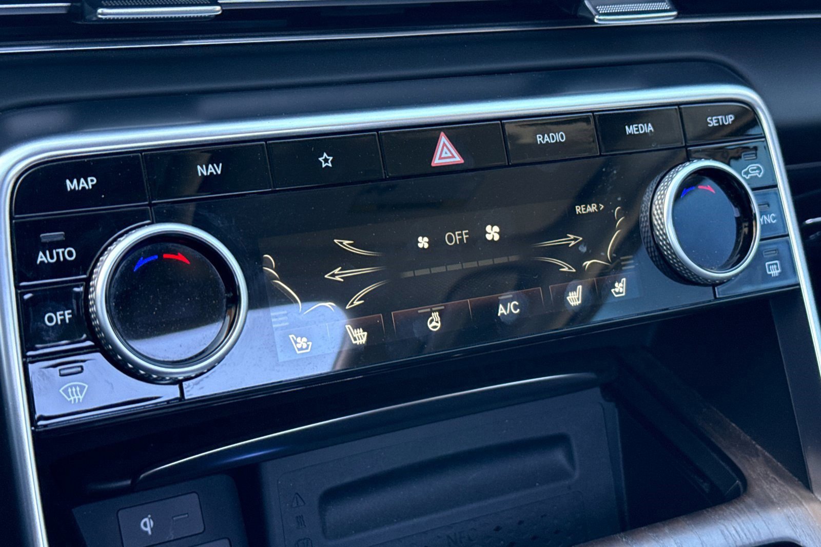 Used 2023 Genesis GV80 3.5T w/ Advanced Package image 20