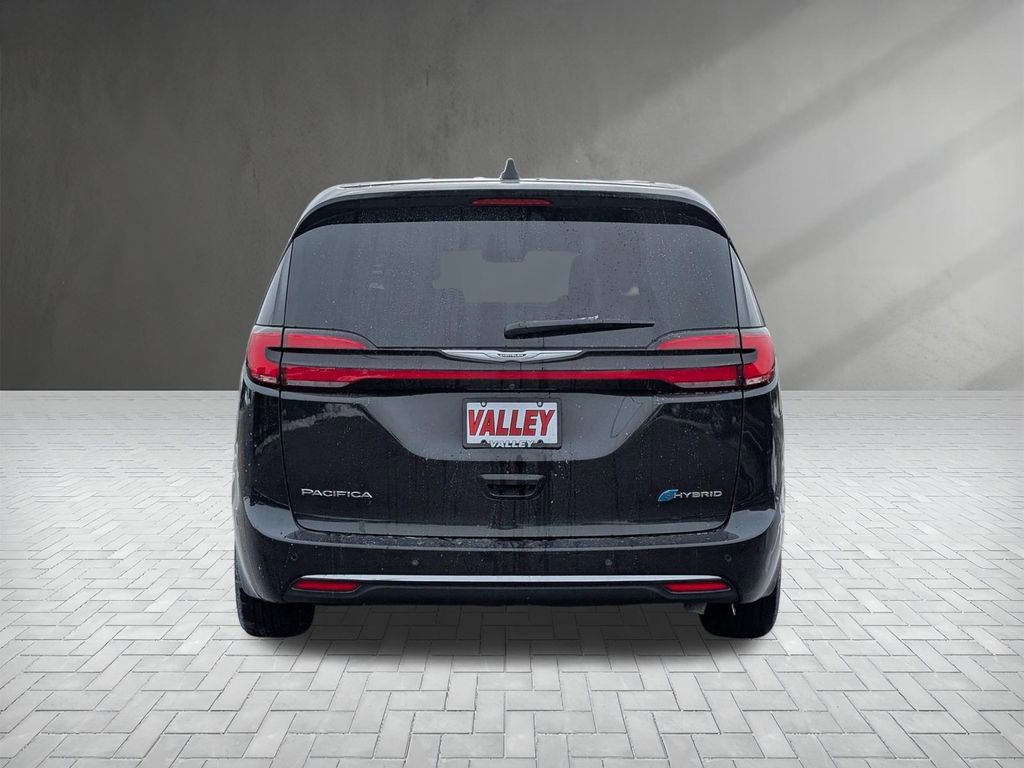 Used 2023 Chrysler Pacifica Limited image 9