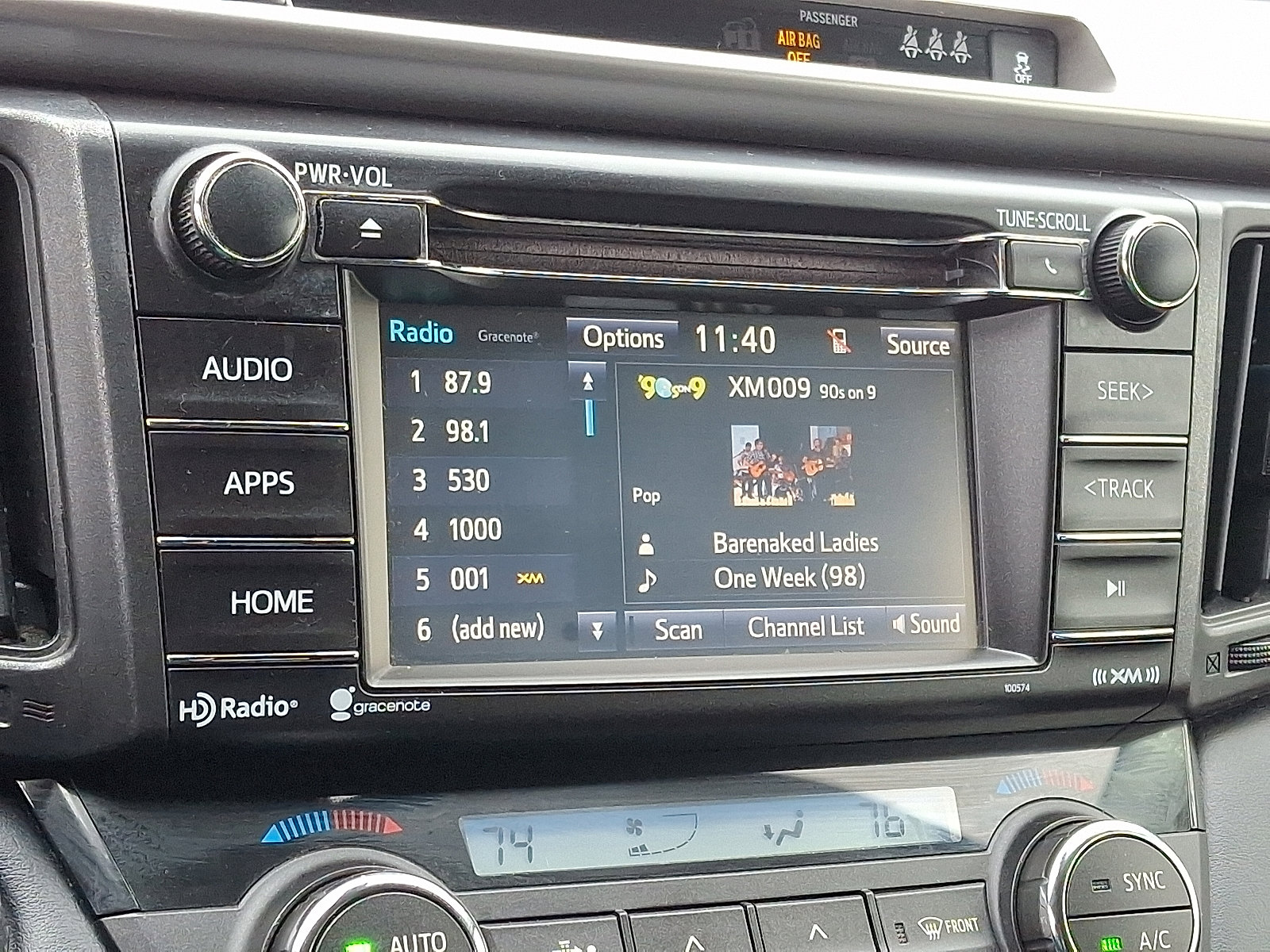 Used 2018 Toyota RAV4 XLE w/ Plus Extra Value Package image 18