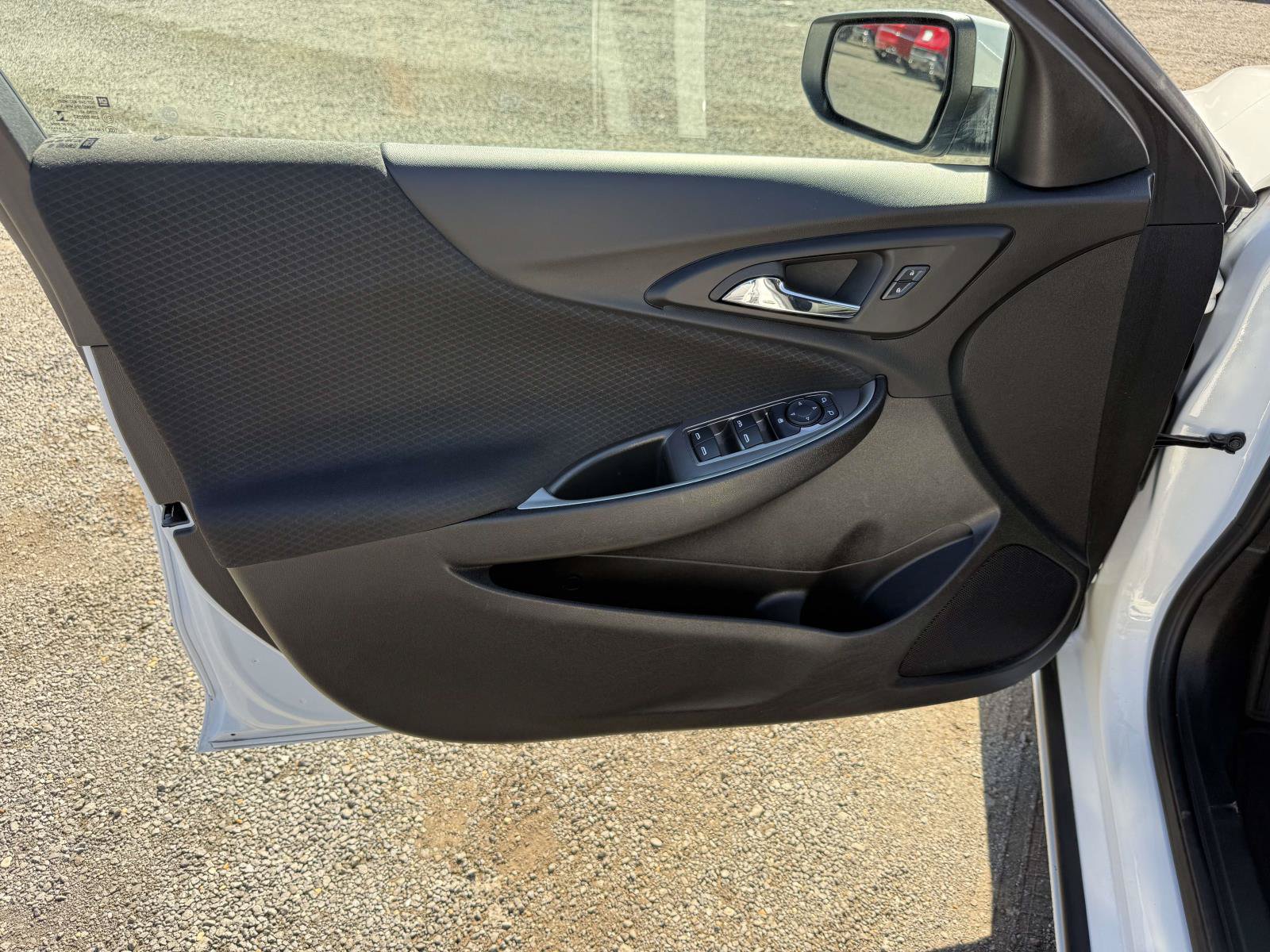 Certified 2025 Chevrolet Malibu LT FWD image 12
