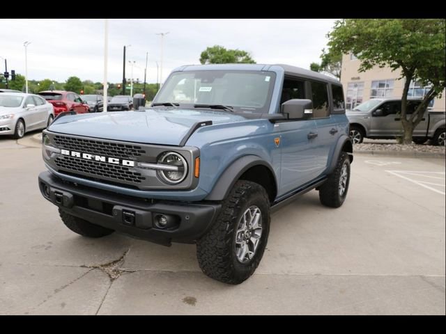 New 2025 Ford Bronco Badlands image 2