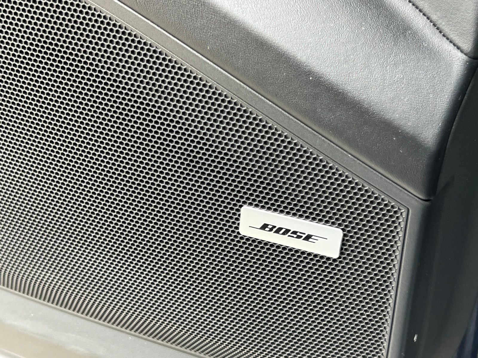 Certified 2025 Porsche Cayenne image 30