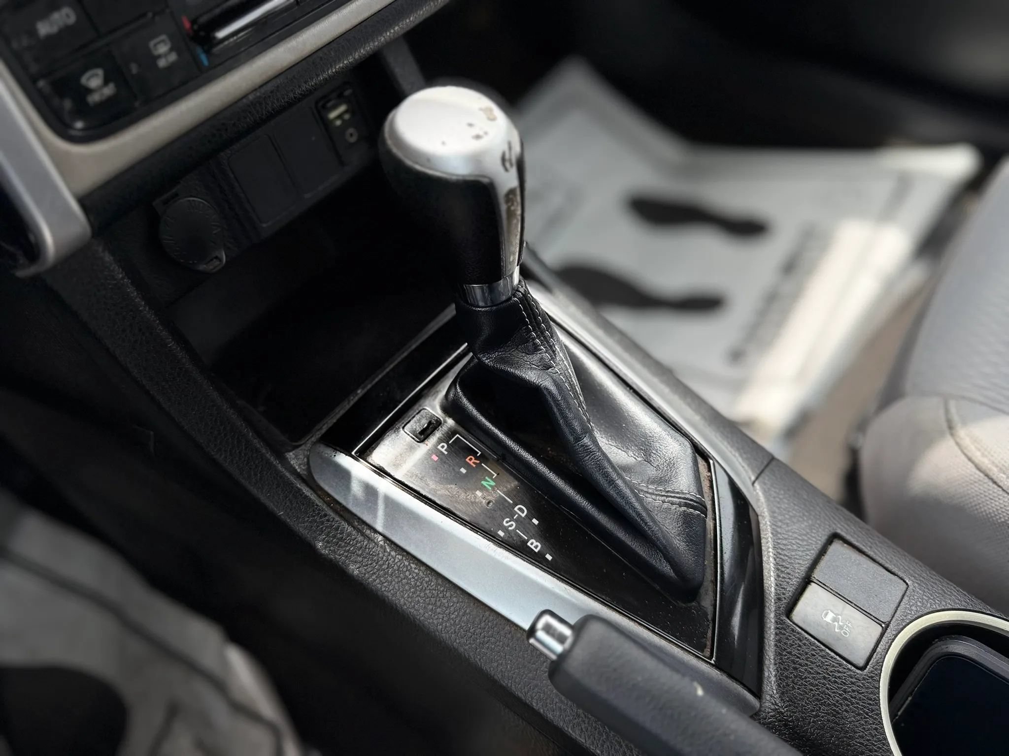 Used 2017 Toyota Corolla LE FWD image 20
