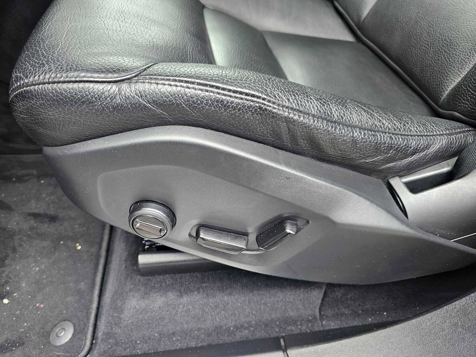 Used 2022 Volvo XC90 T6 Momentum w/ Advanced Package AWD/4WD image 25