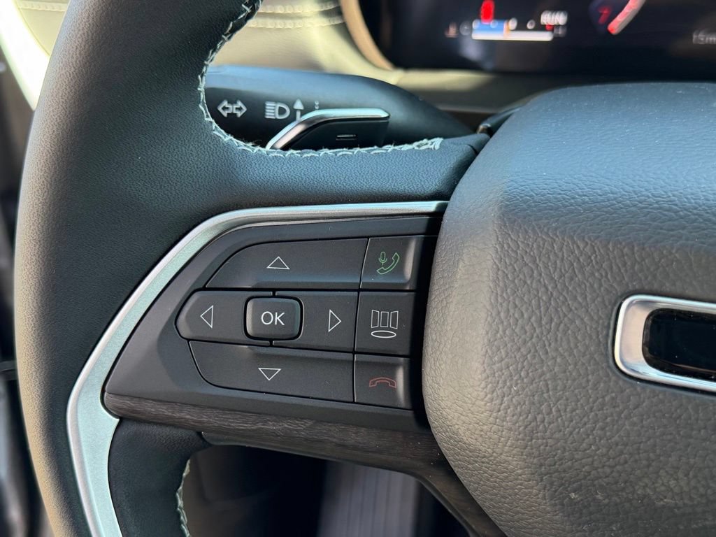 New 2026 Jeep Grand Cherokee Altitude AWD/4WD image 17