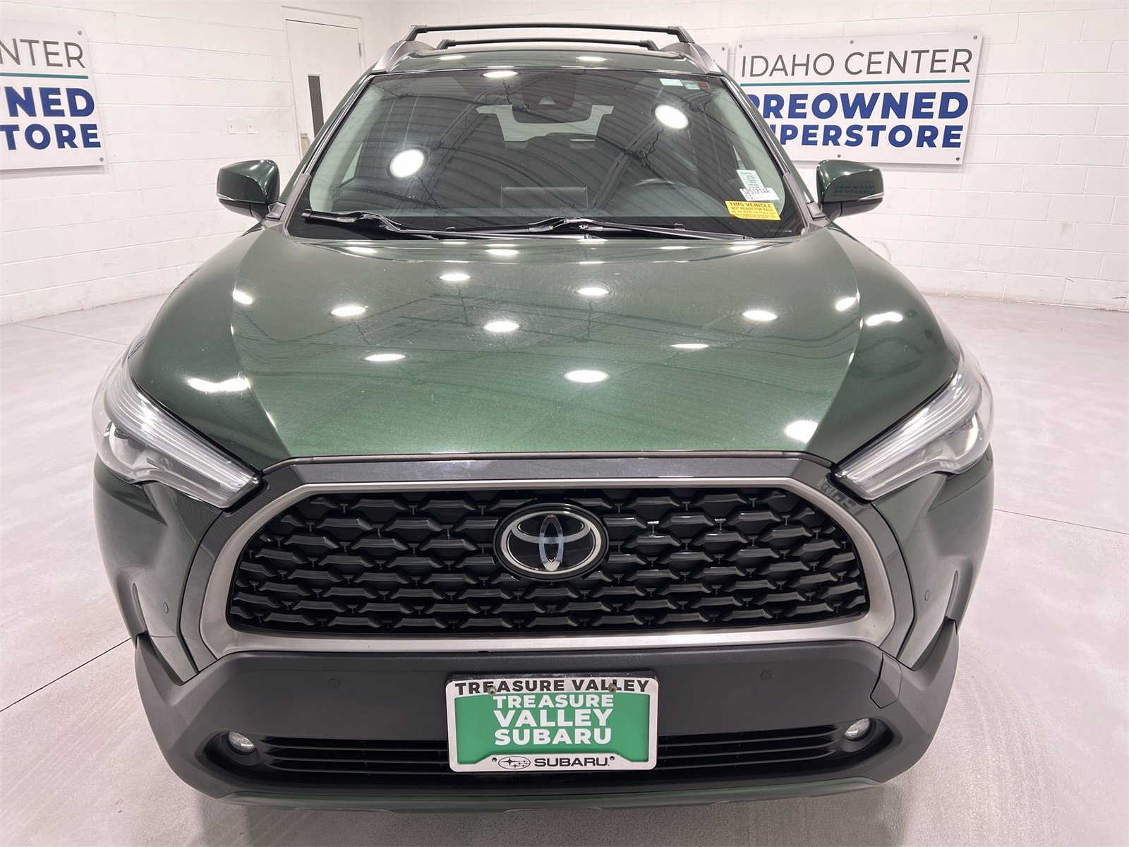 Used 2022 Toyota Corolla Cross XLE image 3