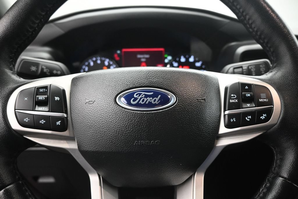 Certified 2023 Ford Explorer XLT RWD image 12