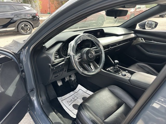 Used 2019 MAZDA MAZDA3 Hatchback w/ Premium Package image 18