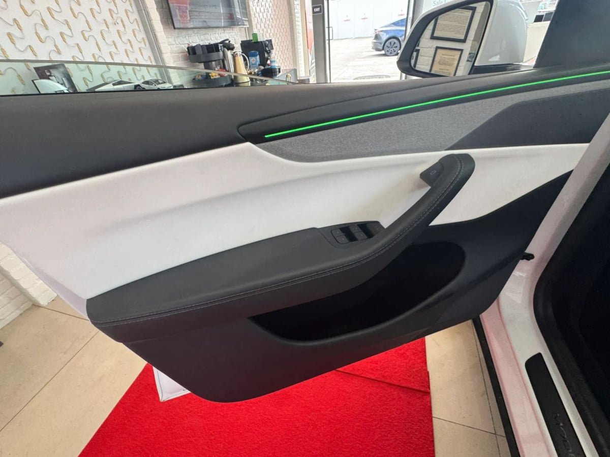 Used 2026 Tesla Model Y 2WD image 23