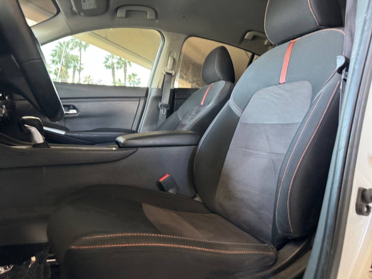 Used 2023 Nissan Sentra SR w/ Midnight Edition Package image 16