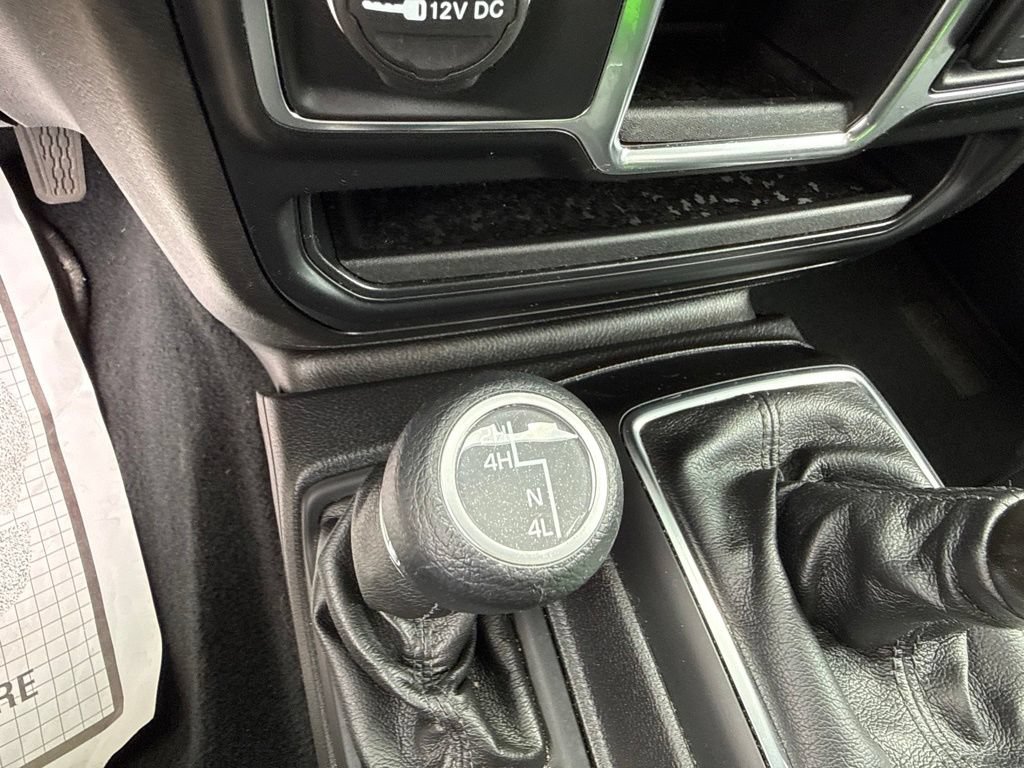 Used 2019 Jeep Wrangler Sport AWD/4WD image 25