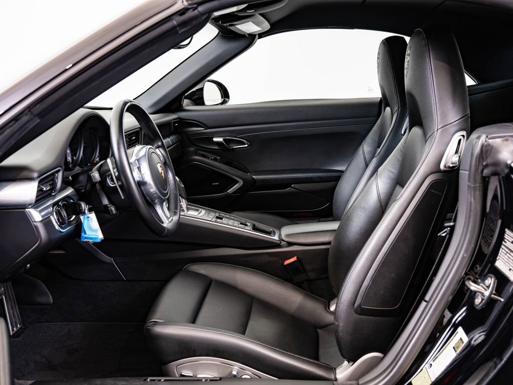 Used 2013 Porsche 911 Carrera 4S image 5