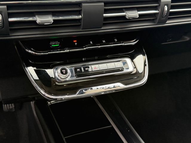 Used 2023 Lincoln Corsair Reserve w/ Equipment Group 202A AWD/4WD image 22