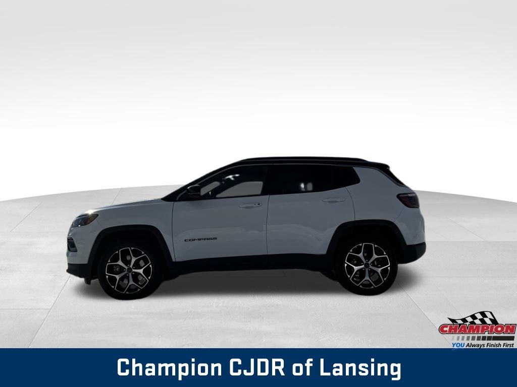 Used 2025 Jeep Compass Limited image 17