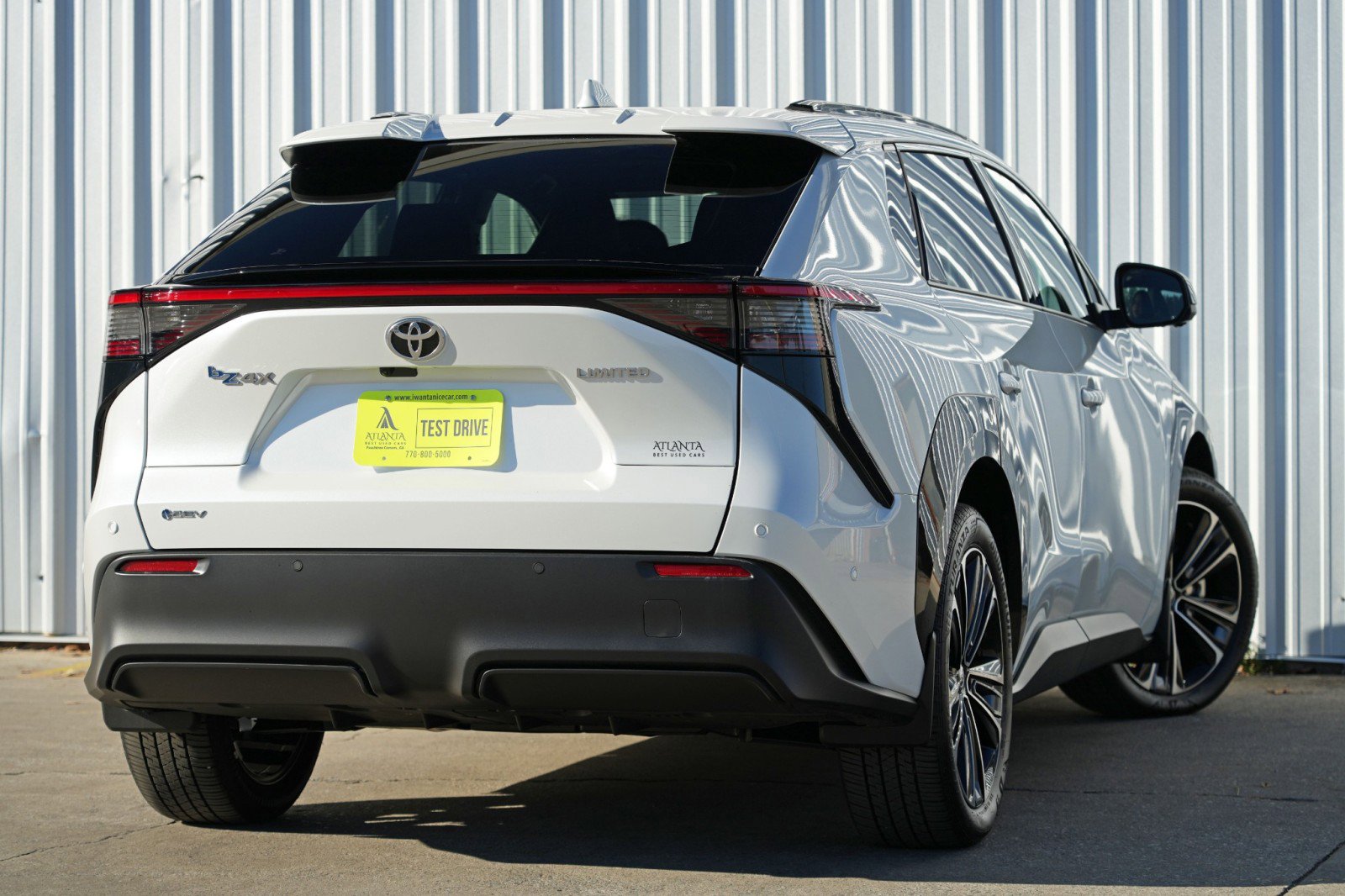 Used 2024 Toyota bZ4X Limited image 3