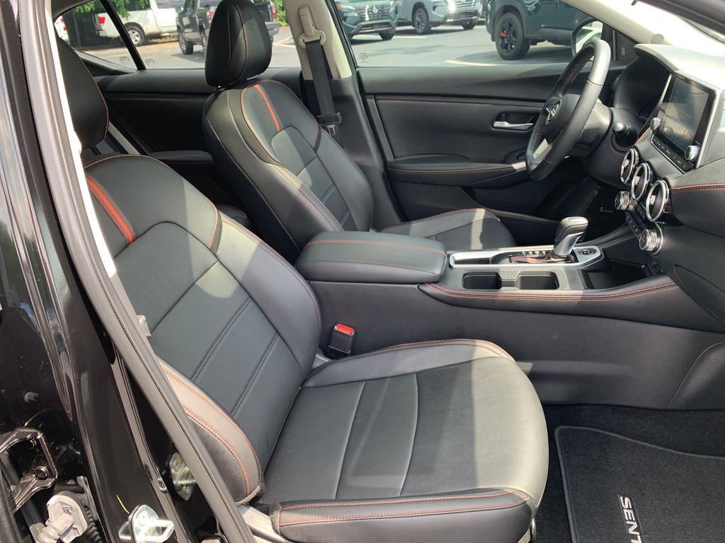 Used 2024 Nissan Sentra SR w/ SR Premium Package FWD image 31