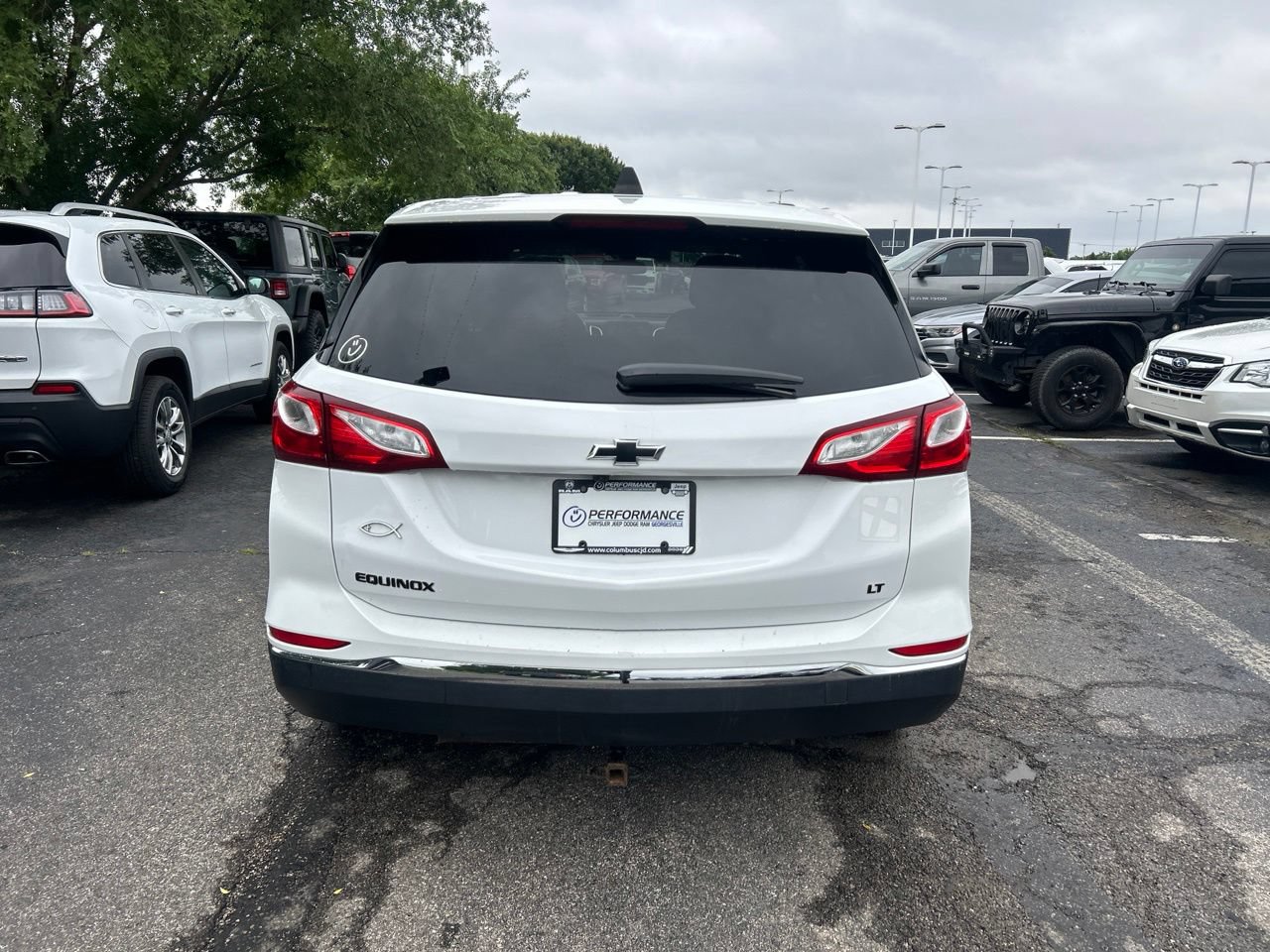 Used 2019 Chevrolet Equinox LT w/ LPO, Blackout Package FWD image 4