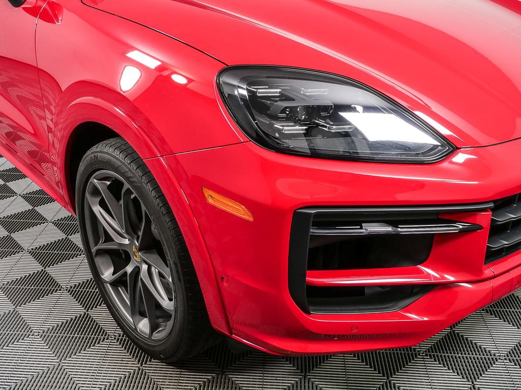 Certified 2024 Porsche Cayenne Coupe AWD/4WD image 37