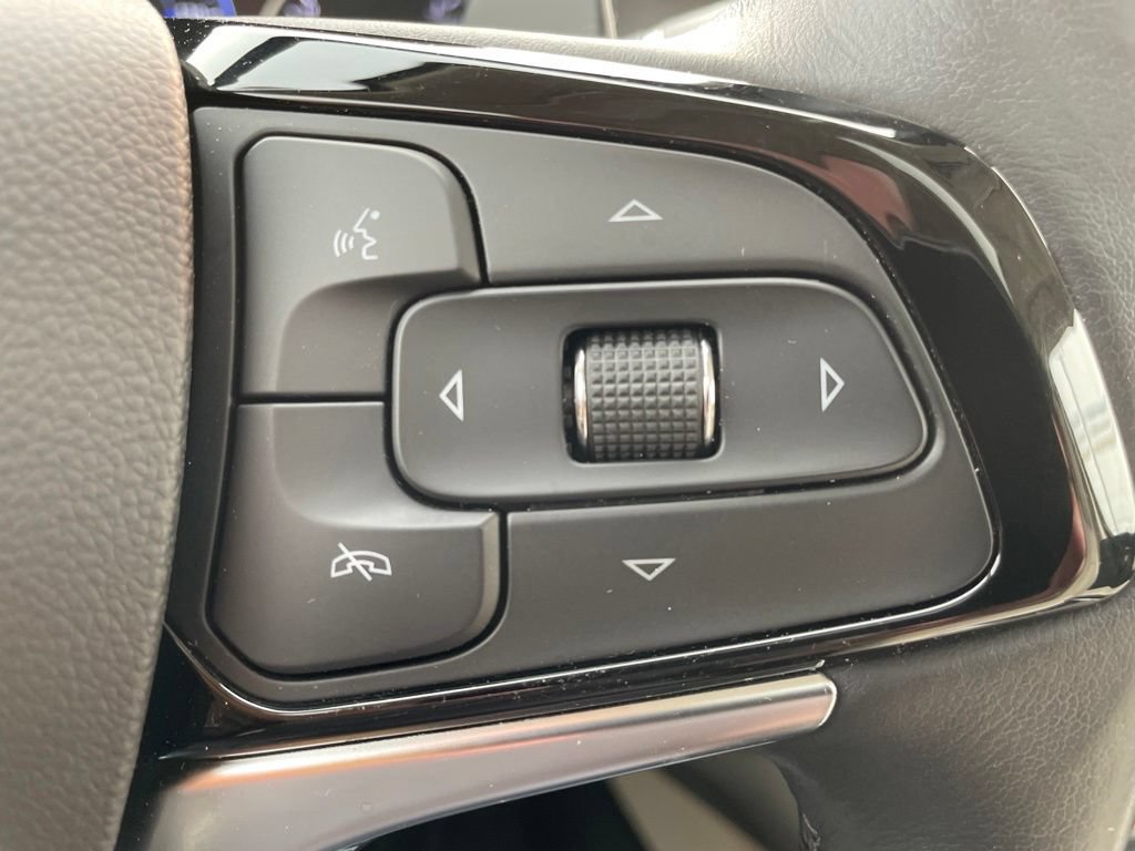 Used 2024 Buick Enclave Premium w/ Experience Buick Package FWD image 17