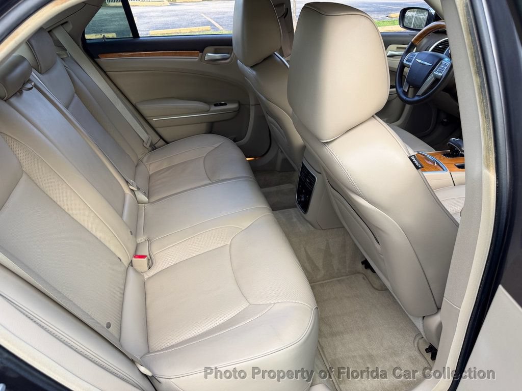 Used 2013 Chrysler 300 C RWD image 11