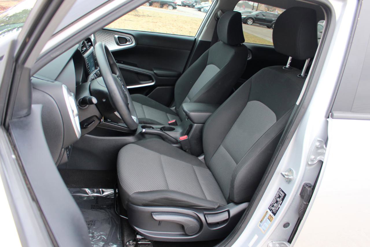 Used 2021 Kia Soul LX image 14