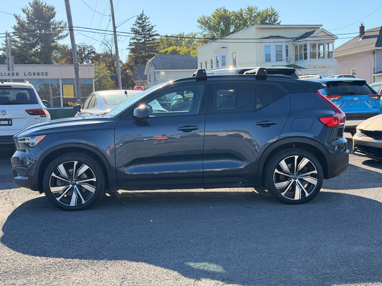 Used 2022 Volvo XC40 P8 Recharge Plus image 4