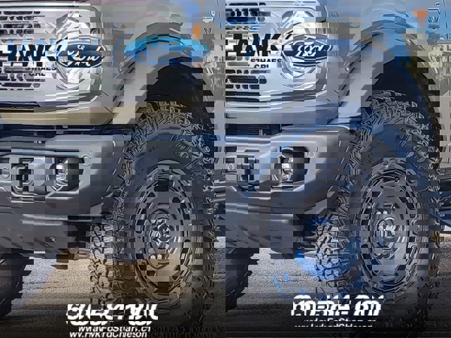 Certified 2025 Ford Bronco Badlands image 3