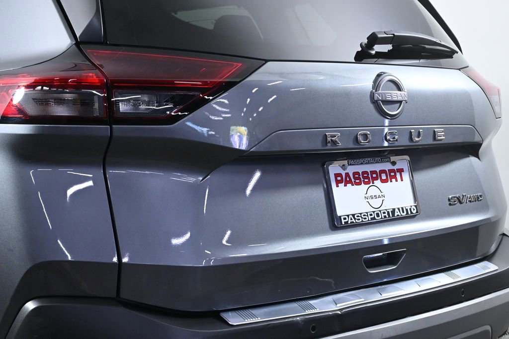 Used 2023 Nissan Rogue SV w/ SV Premium B Package image 8