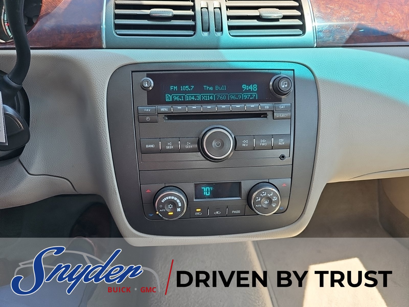 Used 2011 Buick Lucerne CXL FWD image 15