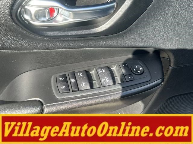 Used 2021 Jeep Cherokee Trailhawk w/ Trailer Tow Group AWD/4WD image 13