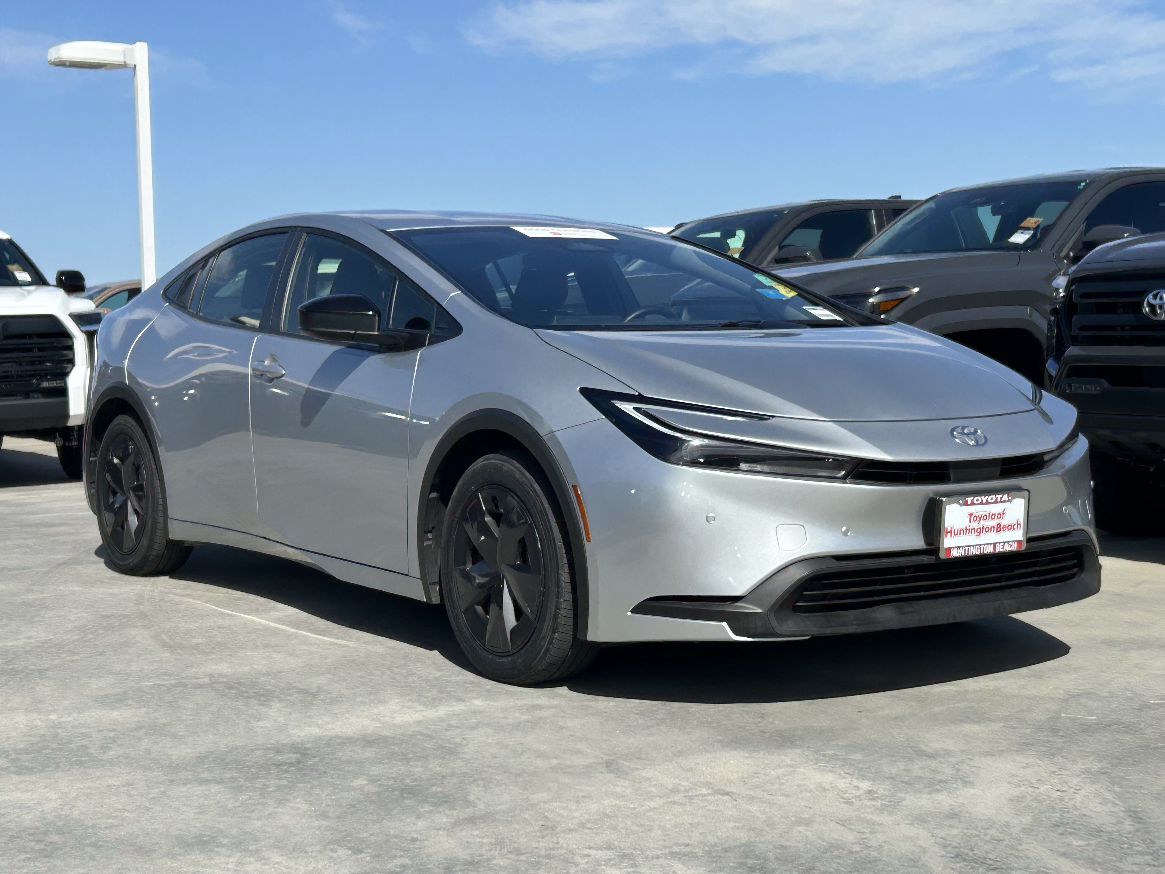 Certified 2025 Toyota Prius LE FWD image 2