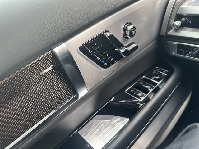 New 2026 Cadillac Vistiq Luxury image 16