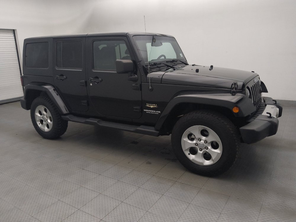 Used 2015 Jeep Wrangler Unlimited Sahara w/ Connectivity Group AWD/4WD image 11