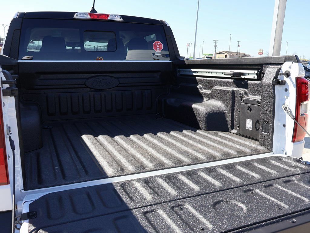 New 2026 Ford Maverick Lariat w/ Black Appearance Package image 16