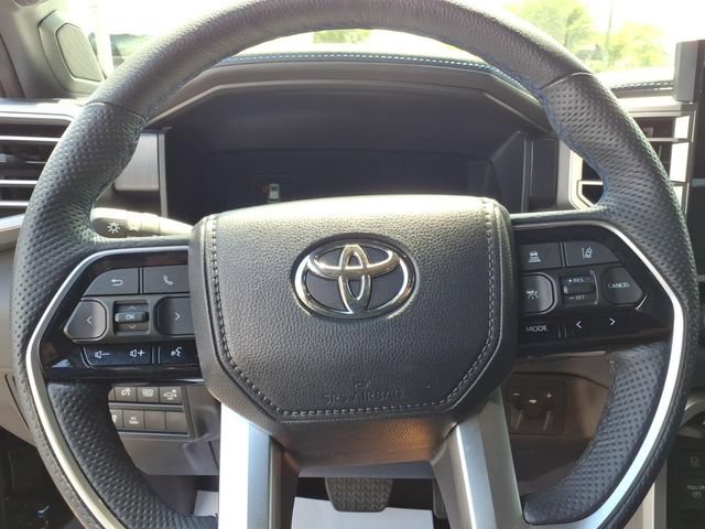 Used 2025 Toyota Sequoia Platinum AWD/4WD image 25