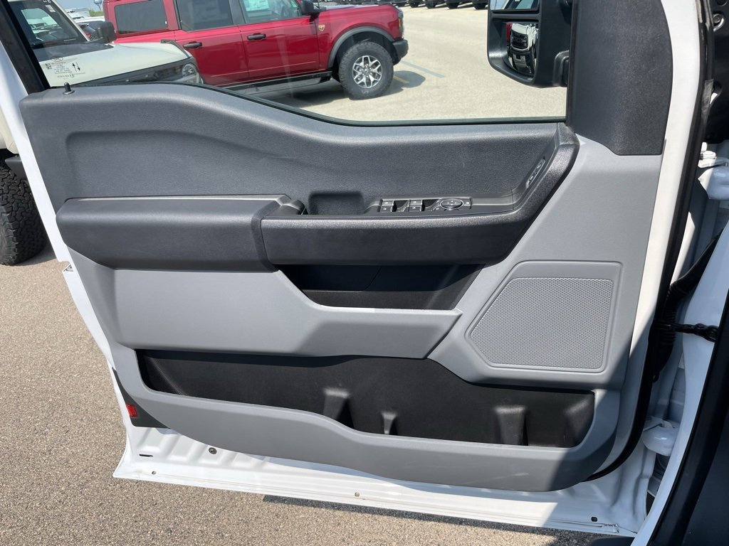 New 2025 Ford F550 4x4 SuperCab Super Duty image 61