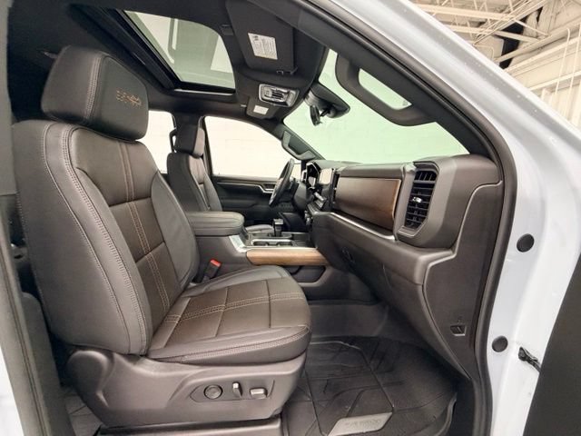 Used 2026 Chevrolet Silverado 1500 High Country AWD/4WD image 29