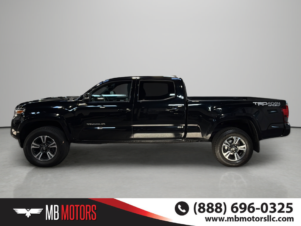 Used 2019 Toyota Tacoma SR5 AWD/4WD image 2