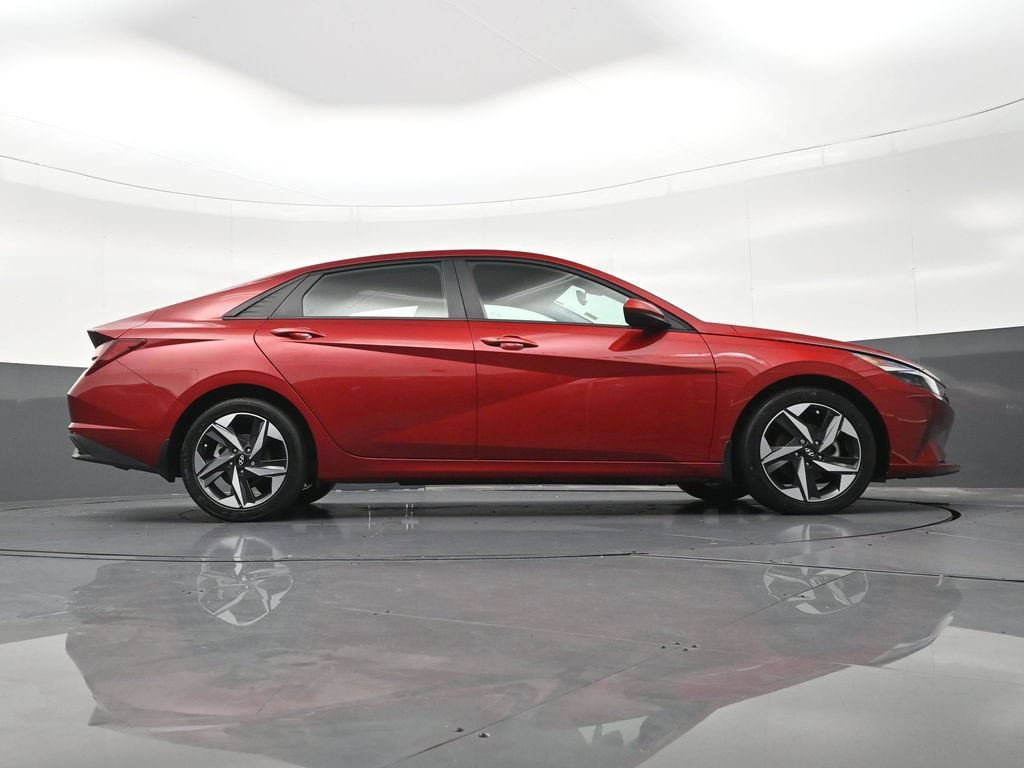 Used 2023 Hyundai Elantra SEL w/ Convenience Package FWD image 31