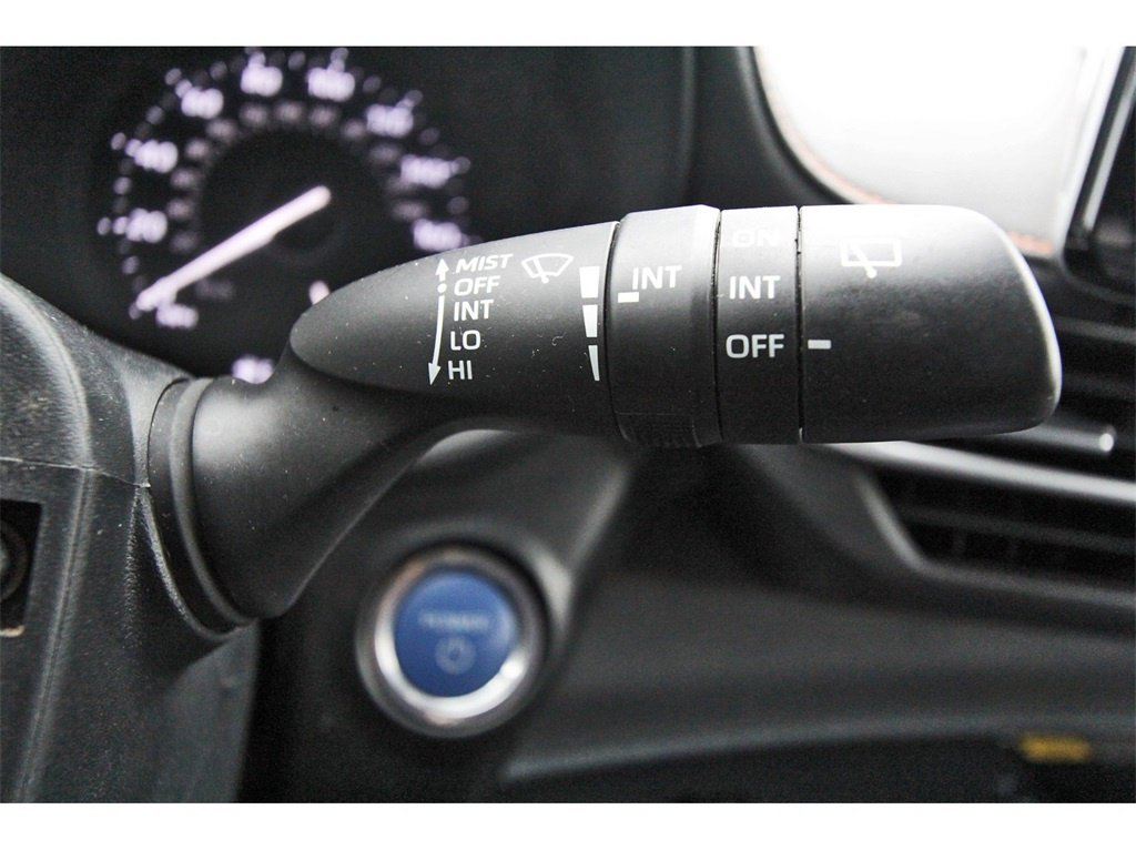 Used 2023 Toyota Sienna XSE image 18