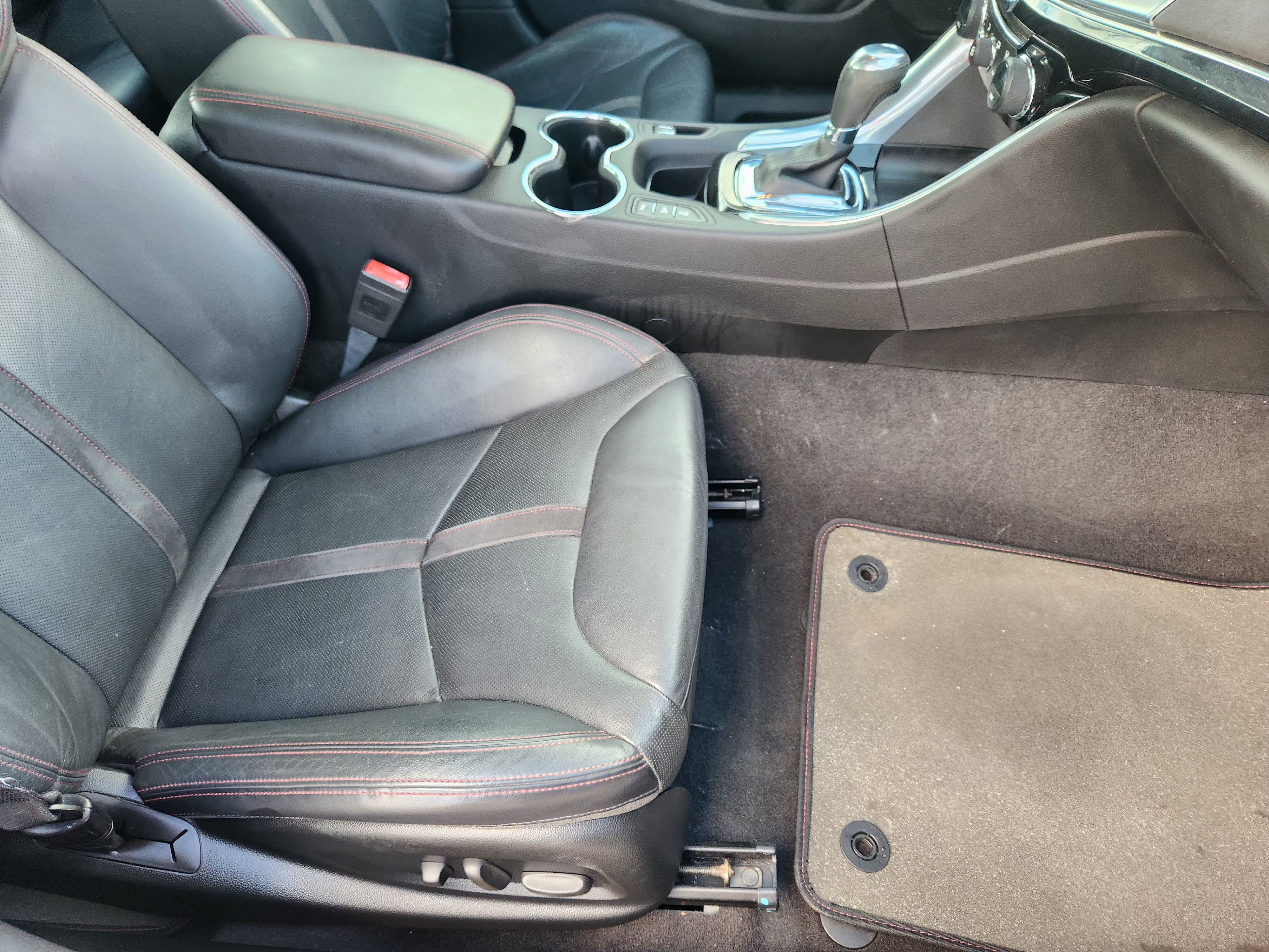 Used 2014 Chevrolet SS RWD image 14