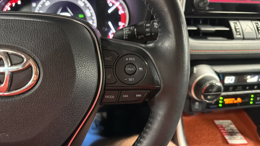 Used 2020 Toyota RAV4 Adventure w/ Convenience Package AWD/4WD image 24