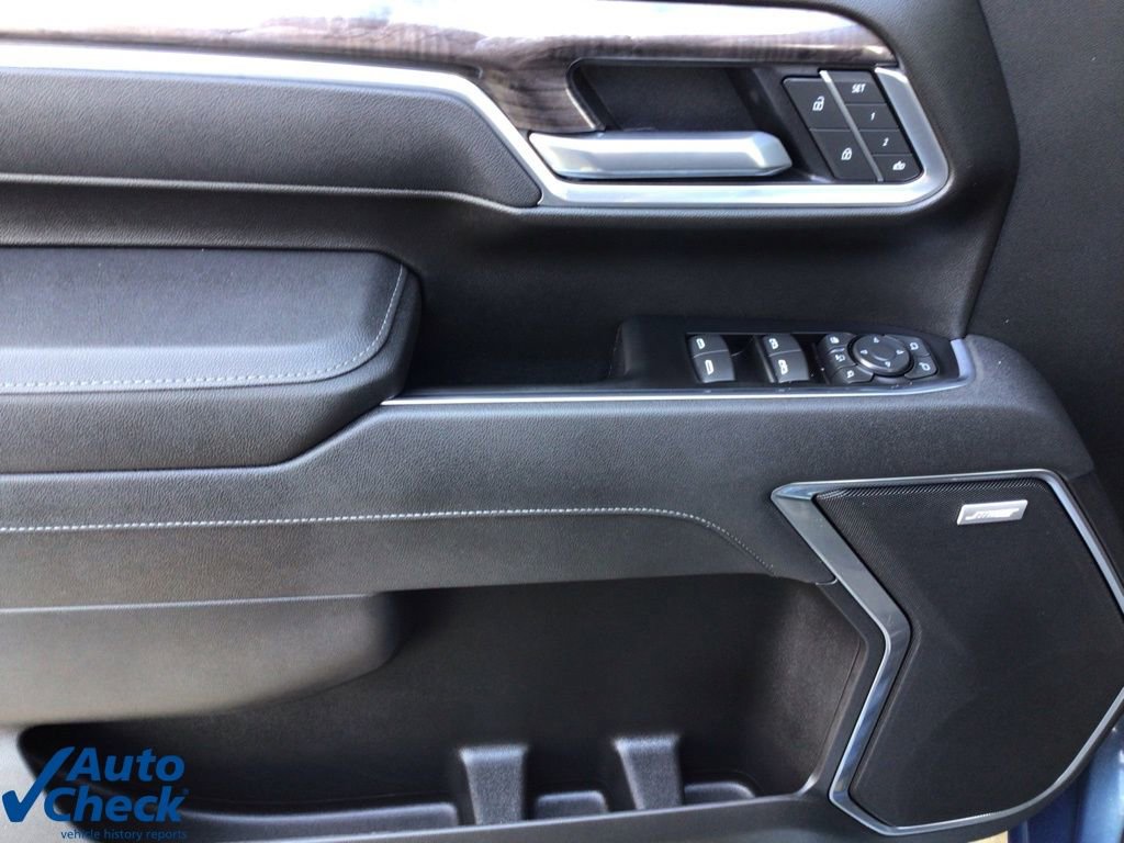 Used 2025 Chevrolet Silverado 2500 LTZ w/ LTZ Convenience Package image 11