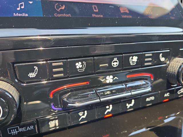 New 2025 Jeep Grand Cherokee L Limited w/ Luxury Tech Group II image 8