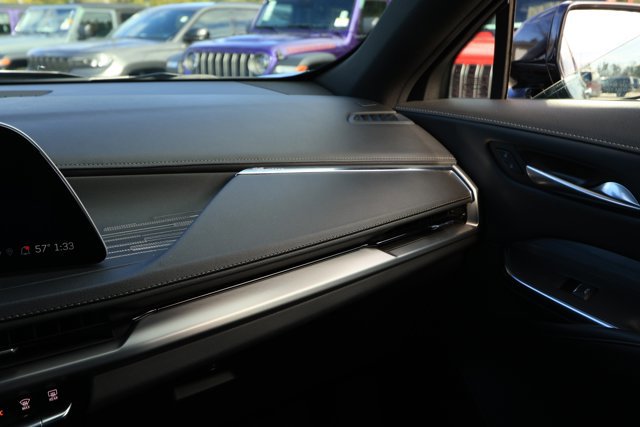 Used 2024 Cadillac XT4 Premium Luxury image 26