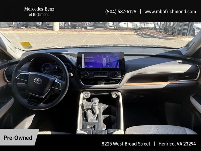 Used 2025 Toyota Grand Highlander AWD Hybrid image 16