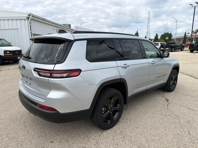Used 2023 Jeep Grand Cherokee L Laredo AWD/4WD image 5