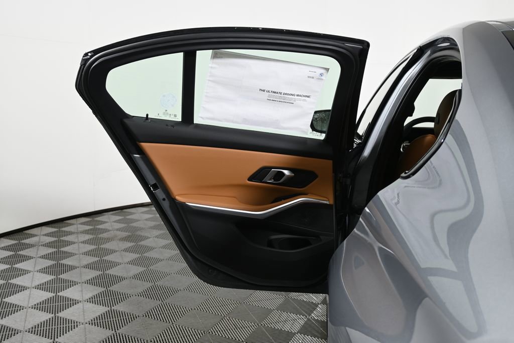 Used 2026 BMW 330i xDrive Sedan w/ M Sport Package image 31