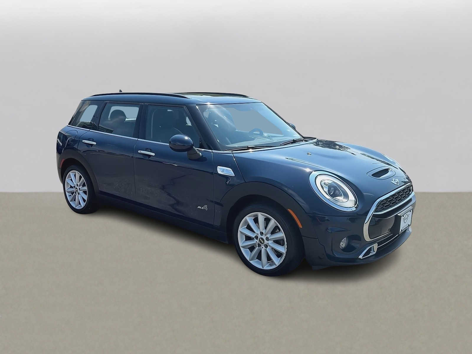 Used 2017 MINI Cooper Clubman S AWD/4WD image 2